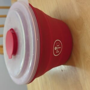 Pampered Chef microwave popcorn maker